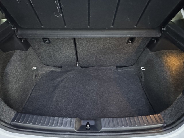 SEATIbiza 1.6 TDI Reference 70 kW (95 CV) Vehículo usado en Barcelona - 11