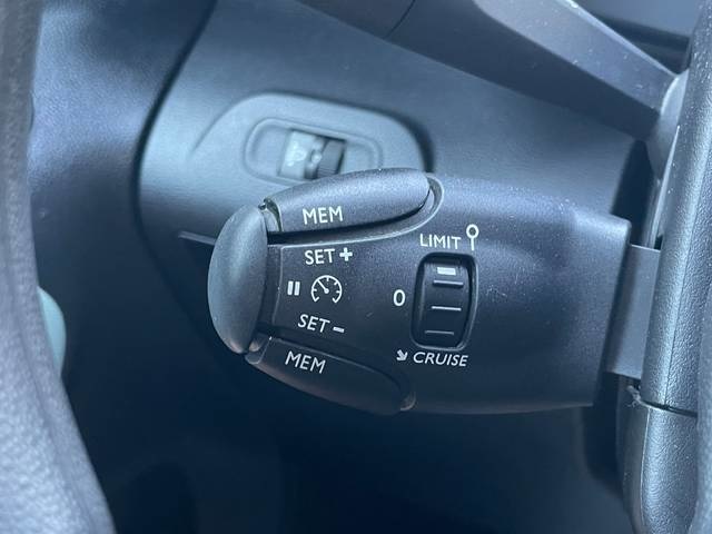 CitroenBerlingo Combi BlueHDi 100 S&S Talla M Feel Pack 75 kW (102 CV) Vehículo usado en Barcelona - 20