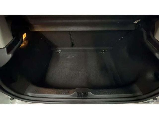 RenaultClio Zen TCe 66 kW (90 CV) Vehículo usado en Barcelona - 22 RenaultClio Zen TCe 66 kW (90 CV) Vehículo usado en Barcelona - 22