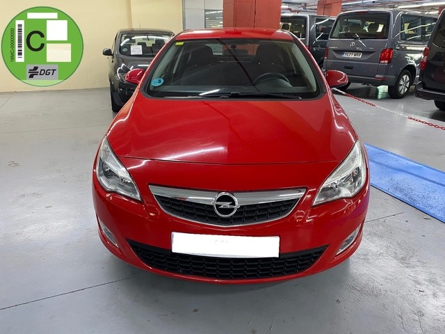OpelAstra 1.4 Essentia 74 kW (100 CV) Vehículo usado en Barcelona - 2
