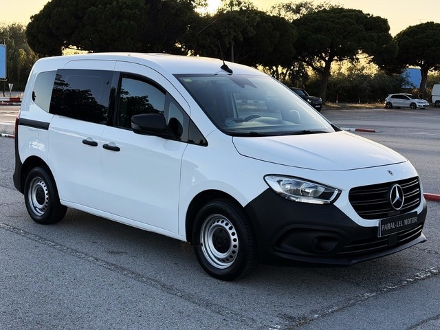 Mercedes-BenzCitan Combi 110 CDI Tourer Base Largo 70 kW (95 CV) Vehículo usado en Barcelona - 1