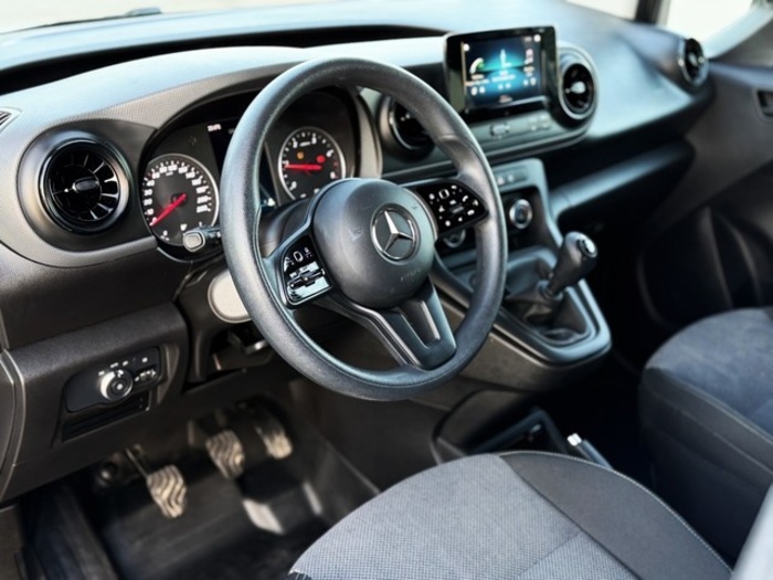 Mercedes-BenzCitan Combi 110 CDI Tourer Base Largo 70 kW (95 CV) Vehículo usado en Barcelona - 2 Mercedes-BenzCitan Combi 110 CDI Tourer Base Largo 70 kW (95 CV) Vehículo usado en Barcelona - 2