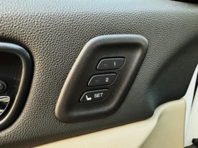 Honda CR-V 2.2 I-DTEC Luxury 110 kW (150 CV) Honda CR-V 2.2 I-DTEC Luxury 110 kW (150 CV)
