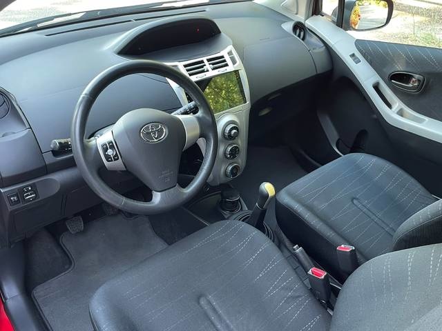 ToyotaYaris 1.3 VVT-i Luna 64 kW (87 CV) Vehículo usado en Barcelona - 2