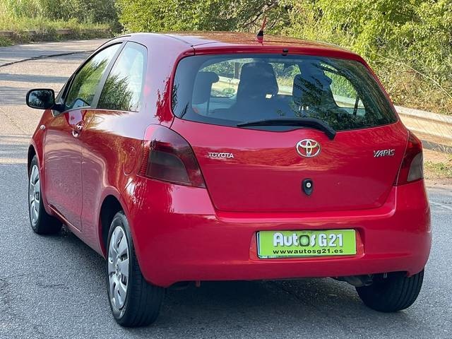 ToyotaYaris 1.3 VVT-i Luna 64 kW (87 CV) Vehículo usado en Barcelona - 9