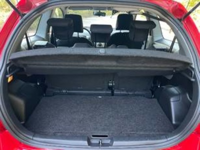 Toyota Yaris 1.3 VVT-i Luna 64 kW (87 CV) Toyota Yaris 1.3 VVT-i Luna 64 kW (87 CV)