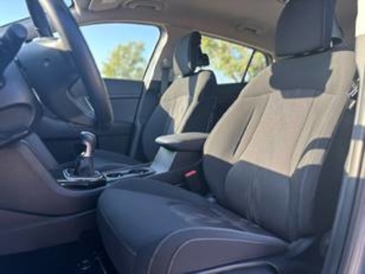 Kia Sportage 1.6 T-GDi MHEV Tech 4x2 DCT 112 kW (150 CV) Kia Sportage 1.6 T-GDi MHEV Tech 4x2 DCT 112 kW (150 CV)