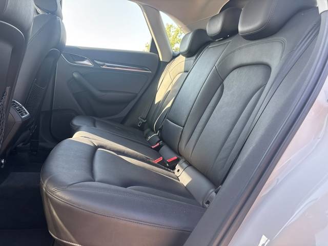 AudiQ3 design edition 2.0 TDI quattro 135 kW (184 CV) S tronic Vehículo usado en Barcelona - 12