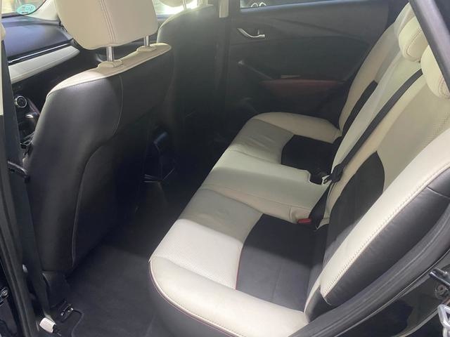 MazdaCX-3 1.5 DE SKYACTIV Luxury White Travel 4WD AT 77 kW (105 CV) Vehículo usado en Barcelona - 10