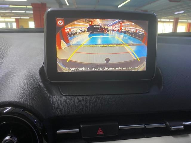 MazdaCX-3 1.5 DE SKYACTIV Luxury White Travel 4WD AT 77 kW (105 CV) Vehículo usado en Barcelona - 16