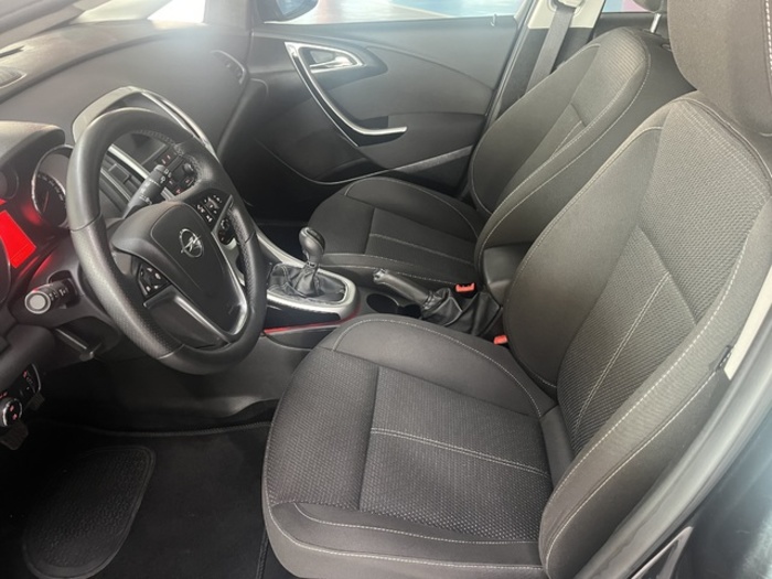 OpelAstra 1.4 Turbo Sportive 103 kW (140 CV) Vehículo usado en Barcelona - 11 OpelAstra 1.4 Turbo Sportive 103 kW (140 CV) Vehículo usado en Barcelona - 11