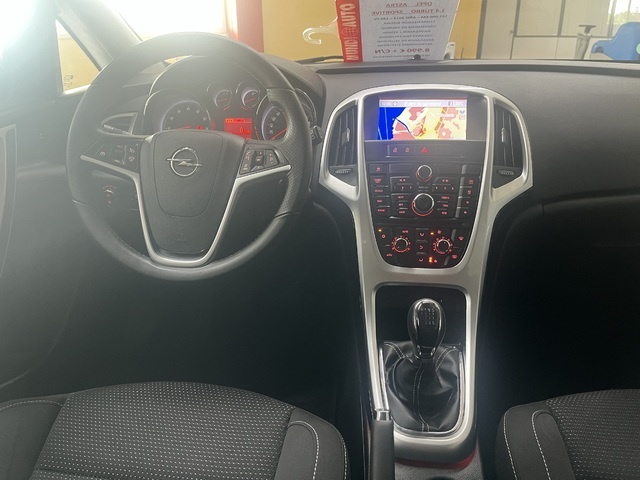OpelAstra 1.4 Turbo Sportive 103 kW (140 CV) Vehículo usado en Barcelona - 16 OpelAstra 1.4 Turbo Sportive 103 kW (140 CV) Vehículo usado en Barcelona - 16