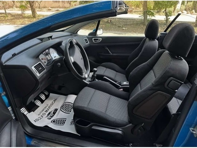 Peugeot307 CC 2.0 HDI cabrio 100 kW (136 CV) Vehículo usado en Barcelona - 3