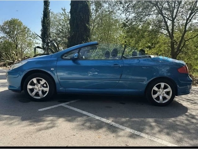 Peugeot307 CC 2.0 HDI cabrio 100 kW (136 CV) Vehículo usado en Barcelona - 6
