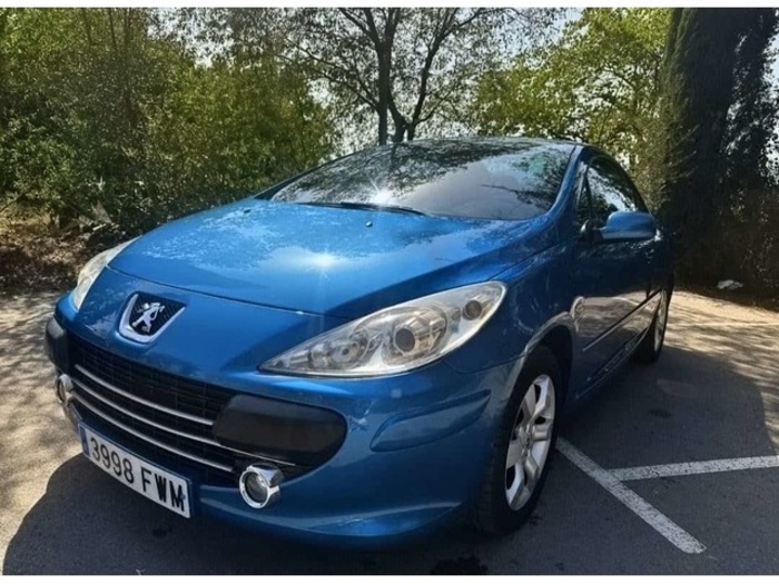 Peugeot307 CC 2.0 HDI cabrio 100 kW (136 CV) Vehículo usado en Barcelona - 12 Peugeot307 CC 2.0 HDI cabrio 100 kW (136 CV) Vehículo usado en Barcelona - 12