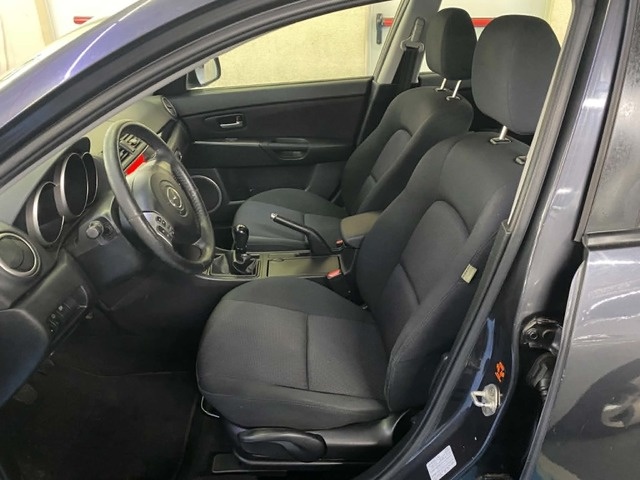 MazdaMazda 3 1.6 VVT Active + 77 kW (105 CV) Vehículo usado en Barcelona - 9 MazdaMazda 3 1.6 VVT Active + 77 kW (105 CV) Vehículo usado en Barcelona - 9