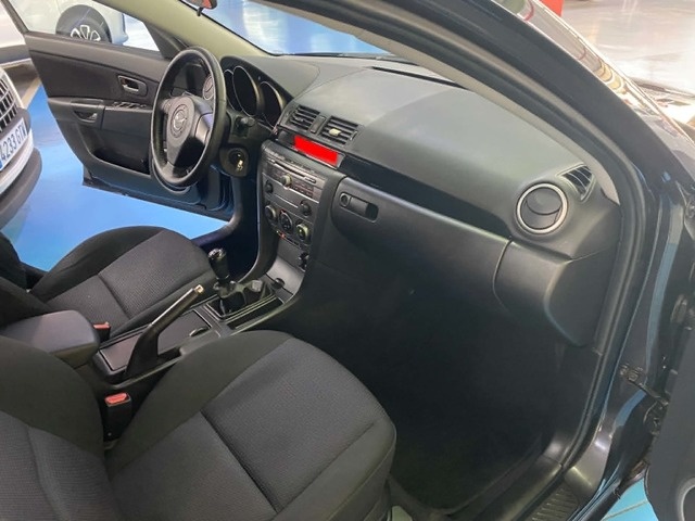 MazdaMazda 3 1.6 VVT Active + 77 kW (105 CV) Vehículo usado en Barcelona - 11 MazdaMazda 3 1.6 VVT Active + 77 kW (105 CV) Vehículo usado en Barcelona - 11