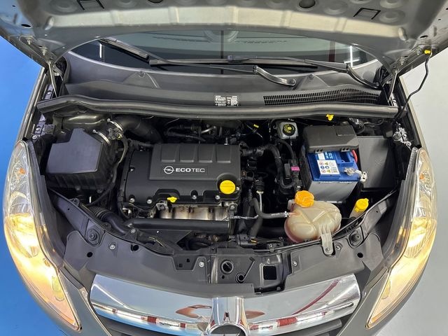 OpelCorsa 1.4 Cosmo 74 kW (100 CV) Vehículo usado en Barcelona - 26 OpelCorsa 1.4 Cosmo 74 kW (100 CV) Vehículo usado en Barcelona - 26
