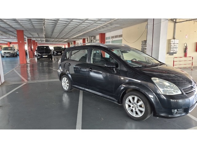ToyotaCorolla Verso 1.8 VVT-i Luna 95 kW (129 CV) Vehículo usado en Barcelona - 2