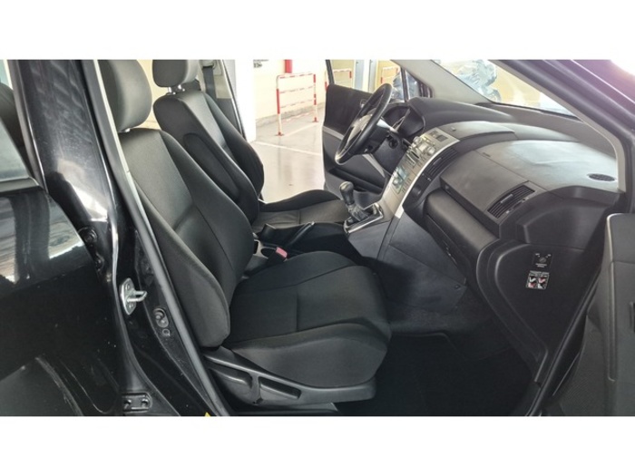 ToyotaCorolla Verso 1.8 VVT-i Luna 95 kW (129 CV) Vehículo usado en Barcelona - 9 ToyotaCorolla Verso 1.8 VVT-i Luna 95 kW (129 CV) Vehículo usado en Barcelona - 9
