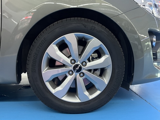 KiaRio 1.0 T-GDi MHEV iMT Drive 88 kW (120 CV) Vehículo usado en Barcelona - 29 KiaRio 1.0 T-GDi MHEV iMT Drive 88 kW (120 CV) Vehículo usado en Barcelona - 29