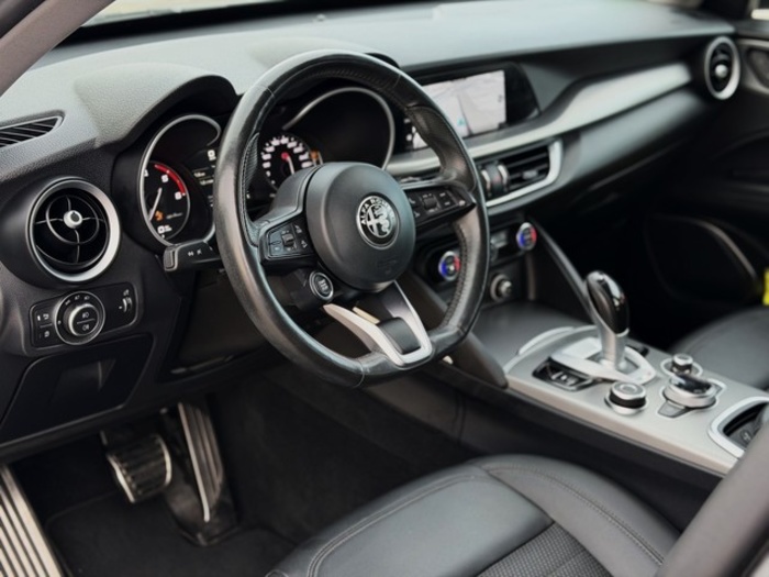 Alfa RomeoStelvio 2.2 Diesel Sprint RWD 140 kW (190 CV) Vehículo usado en Barcelona - 2 Alfa RomeoStelvio 2.2 Diesel Sprint RWD 140 kW (190 CV) Vehículo usado en Barcelona - 2