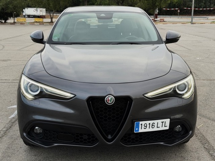 Alfa RomeoStelvio 2.2 Diesel Sprint RWD 140 kW (190 CV) Vehículo usado en Barcelona - 5 Alfa RomeoStelvio 2.2 Diesel Sprint RWD 140 kW (190 CV) Vehículo usado en Barcelona - 5