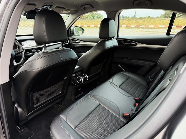 Alfa RomeoStelvio 2.2 Diesel Sprint RWD 140 kW (190 CV) Vehículo usado en Barcelona - 8