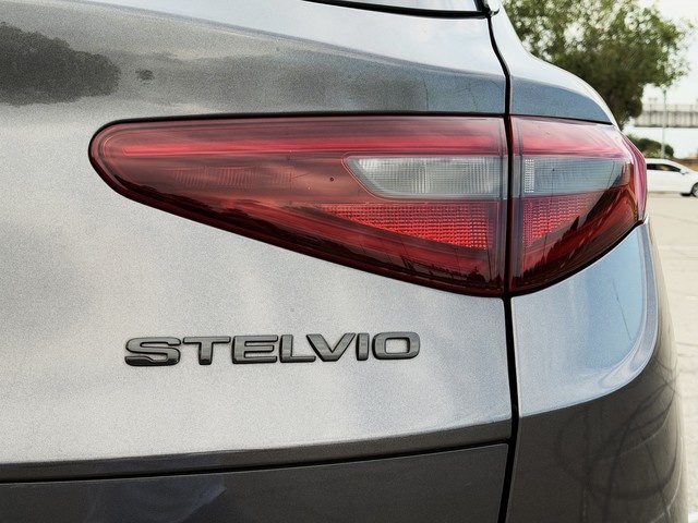 Alfa RomeoStelvio 2.2 Diesel Sprint RWD 140 kW (190 CV) Vehículo usado en Barcelona - 17