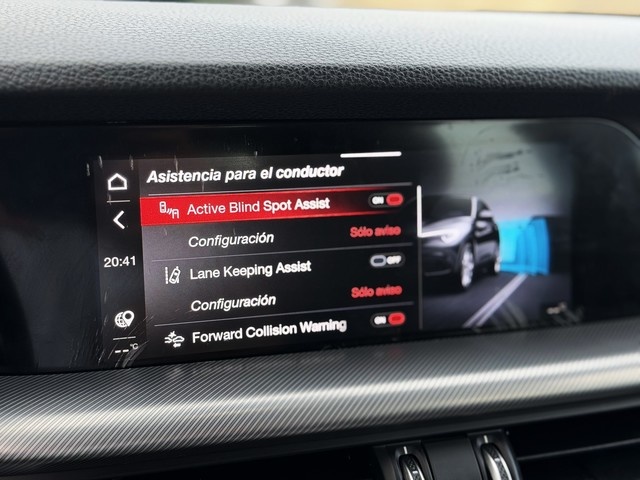 Alfa RomeoStelvio 2.2 Diesel Sprint RWD 140 kW (190 CV) Vehículo usado en Barcelona - 22