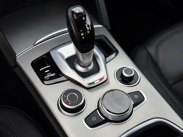 Alfa RomeoStelvio 2.2 Diesel Sprint RWD 140 kW (190 CV) Vehículo usado en Barcelona - 27