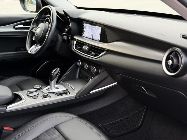 Alfa RomeoStelvio 2.2 Diesel Sprint RWD 140 kW (190 CV) Vehículo usado en Barcelona - 30