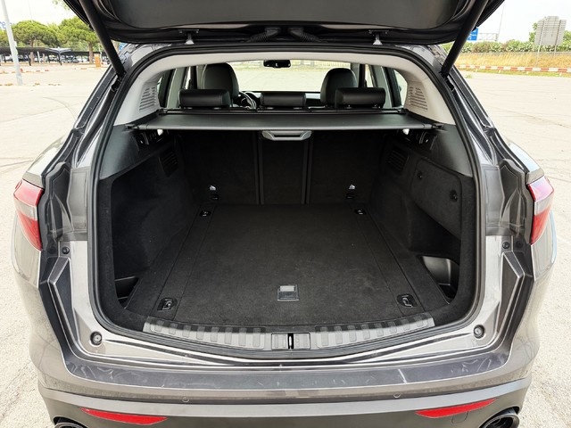 Alfa RomeoStelvio 2.2 Diesel Sprint RWD 140 kW (190 CV) Vehículo usado en Barcelona - 32