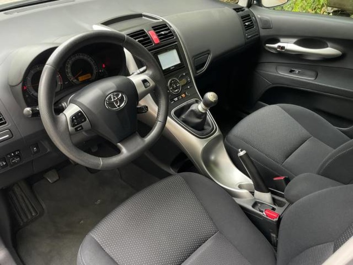 ToyotaAuris 1.6 VVT-I Active 97 kW (132 CV) Vehículo usado en Barcelona - 2 ToyotaAuris 1.6 VVT-I Active 97 kW (132 CV) Vehículo usado en Barcelona - 2