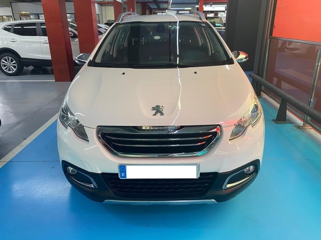 Peugeot2008 VTI 120 Allure 88 kW (120 CV) Vehículo usado en Barcelona - 2