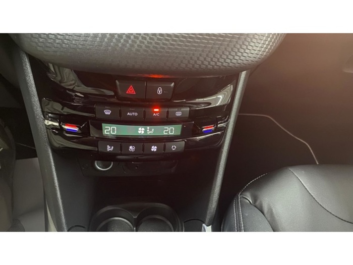 Peugeot2008 VTI 120 Allure 88 kW (120 CV) Vehículo usado en Barcelona - 13 Peugeot2008 VTI 120 Allure 88 kW (120 CV) Vehículo usado en Barcelona - 13