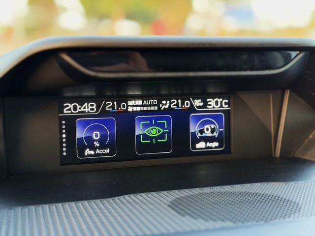 SubaruForester 2.0i Hybrid Executive Plus CVT 110 kW (150 CV) Vehículo usado en Barcelona - 25