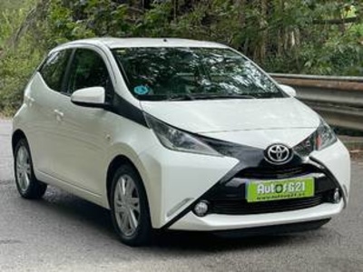 Toyota Aygo 1.0 70 x-cite 51 kW (69 CV) Toyota Aygo 1.0 70 x-cite 51 kW (69 CV)