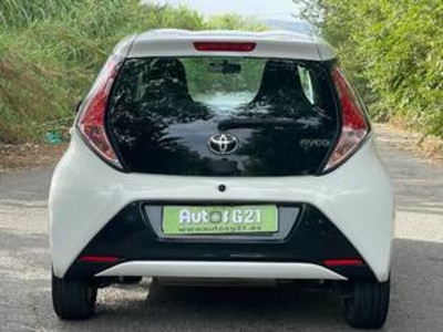 Toyota Aygo 1.0 70 x-cite 51 kW (69 CV) Toyota Aygo 1.0 70 x-cite 51 kW (69 CV)