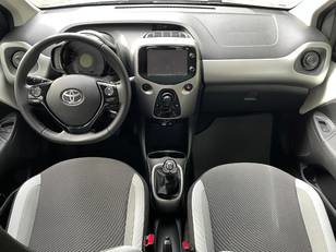 Toyota Aygo 1.0 70 x-cite 51 kW (69 CV) Toyota Aygo 1.0 70 x-cite 51 kW (69 CV)