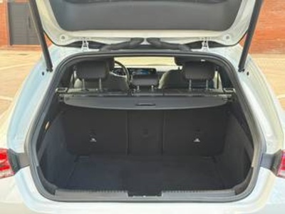 Mercedes-Benz CLA Shooting Brake 220 d 140 kW (190 CV) Mercedes-Benz CLA Shooting Brake 220 d 140 kW (190 CV)