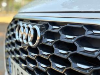 Audi Q5 Sportback S line 35 TDI 120 kW (163 CV) S tronic Audi Q5 Sportback S line 35 TDI 120 kW (163 CV) S tronic
