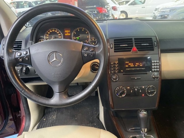 Mercedes-BenzClase A 170 Elegance 85 kW (116 CV) Vehículo usado en Barcelona - 5