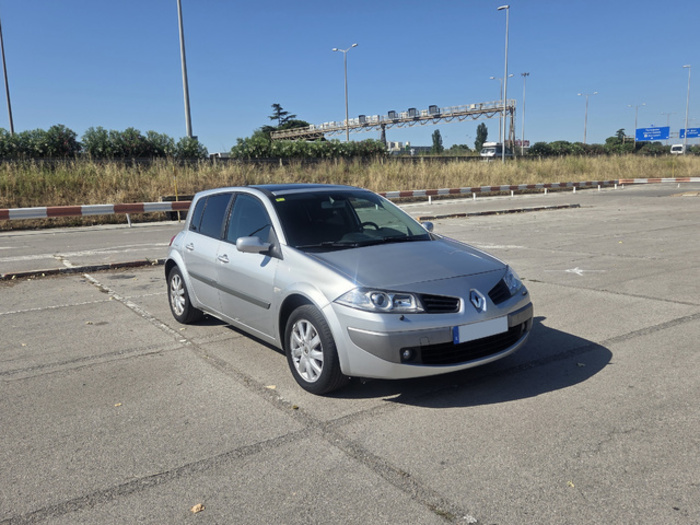 RenaultMegane 1.6 Extreme 83 kW (110 CV) Vehículo usado en Barcelona - 4 RenaultMegane 1.6 Extreme 83 kW (110 CV) Vehículo usado en Barcelona - 4