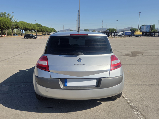 RenaultMegane 1.6 Extreme 83 kW (110 CV) Vehículo usado en Barcelona - 8