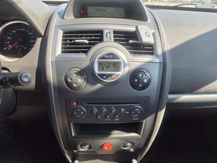 RenaultMegane 1.6 Extreme 83 kW (110 CV) Vehículo usado en Barcelona - 15 RenaultMegane 1.6 Extreme 83 kW (110 CV) Vehículo usado en Barcelona - 15
