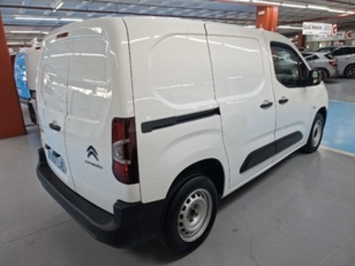 Citroen Berlingo Furgon BlueHDi 100 Talla M Control 75 kW (102 CV) Citroen Berlingo Furgon BlueHDi 100 Talla M Control 75 kW (102 CV)