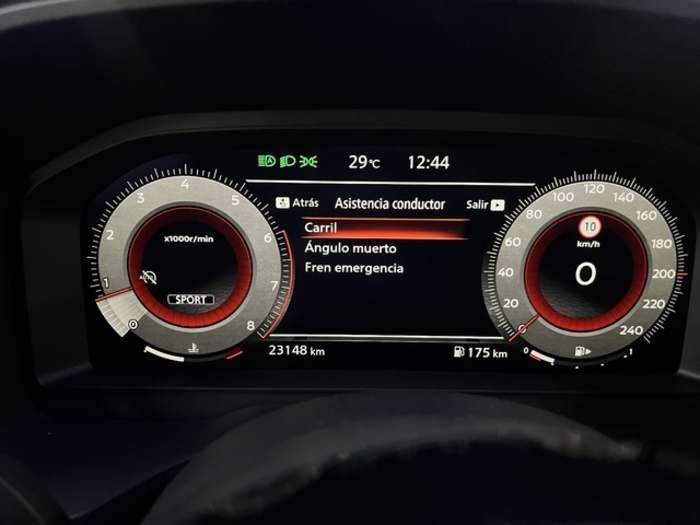 NissanQashqai DIG-T 140 N-Connecta 103 kW (140 CV) Vehículo usado en Barcelona - 21 NissanQashqai DIG-T 140 N-Connecta 103 kW (140 CV) Vehículo usado en Barcelona - 21