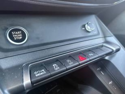 Audi Q3 Sportback Black line 35 TDI 110 kW (150 CV) S tronic Audi Q3 Sportback Black line 35 TDI 110 kW (150 CV) S tronic