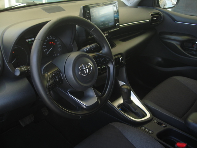 ToyotaYaris 120H Active Tech 85 kW (116 CV) Vehículo usado en Barcelona - 12